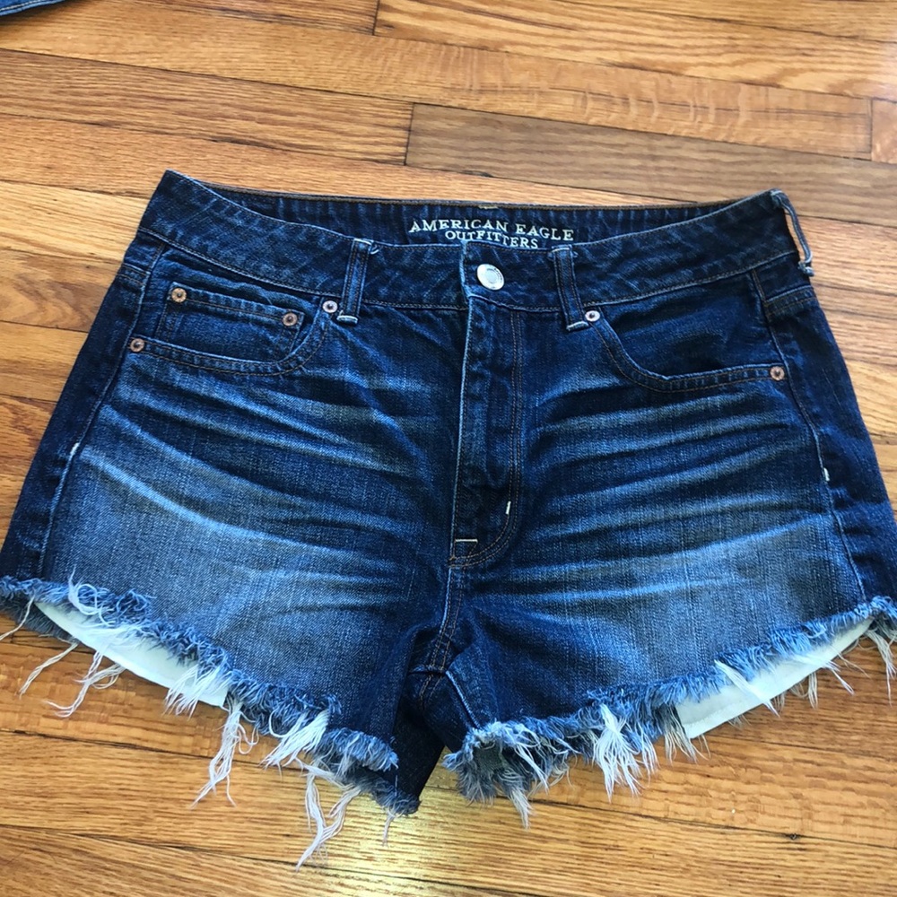 American Eagle cut off shorts.
